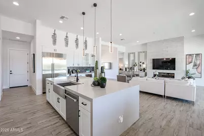 1612 E Creek Canyon Road, Phoenix, AZ 85086 - Photo 2