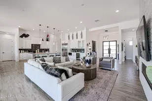 1612 E Creek Canyon Rd, Phoenix, AZ 85086 - Photo 18