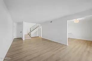 3416 N 44th St, Phoenix, AZ 85018 - Photo 2