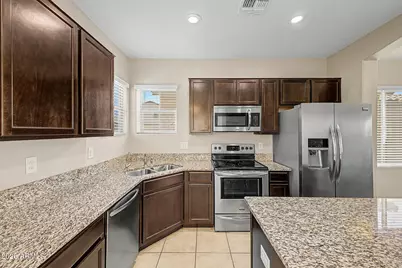 1947 N 77th Glen, Phoenix, AZ 85035 - Photo 2