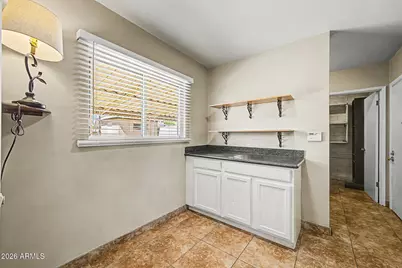2022 E Monterey Way, Phoenix, AZ 85016 - Photo 8