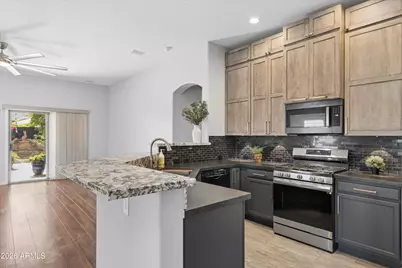 16822 N 50th Way, Scottsdale, AZ 85254 - Photo 2