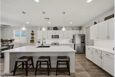 18216 W Montecito Avenue, Goodyear, AZ 85395 - Photo 4