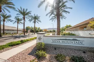 2122 W Ian Dr, Phoenix, AZ 85041 - Photo 2