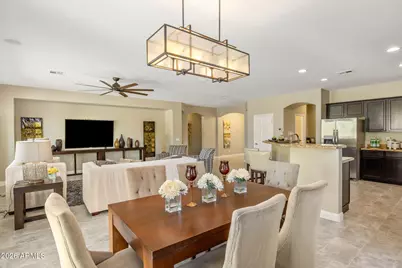 2122 W Ian Drive, Phoenix, AZ 85041 - Photo 10