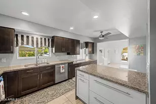 7335 North 11th St, Phoenix, AZ 85020 - Photo 10