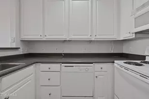 4455 E Paradise Vlg Pkwy S, Phoenix, AZ 85032 - Photo 6