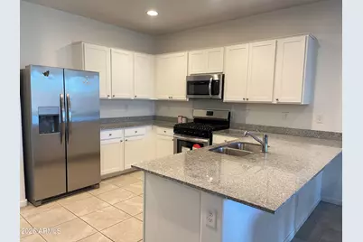 9421 W Montecito Avenue, Phoenix, AZ 85037 - Photo 4