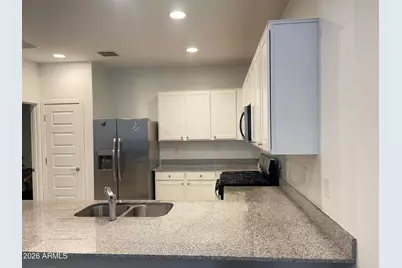 9421 W Montecito Avenue, Phoenix, AZ 85037 - Photo 6