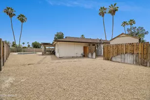 10631 N 37th Dr, Phoenix, AZ 85029 - Photo 36