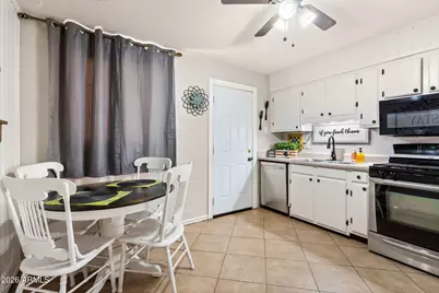 2939 E Angela Drive, Phoenix, AZ 85032 - Photo 12