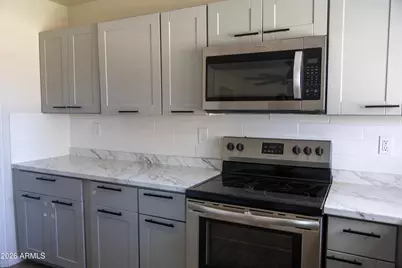 6746 N 43rd Avenue, Glendale, AZ 85301 - Photo 8