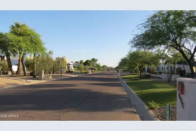 11440 N 65th Street, Scottsdale, AZ 85254 - Photo 2