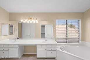 908 E Mountain Sage Dr, Phoenix, AZ 85048 - Photo 28