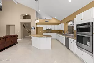 908 E Mountain Sage Dr, Phoenix, AZ 85048 - Photo 14