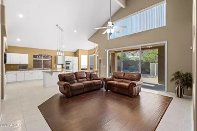 908 E Mountain Sage Drive, Phoenix, AZ 85048 - Photo 18