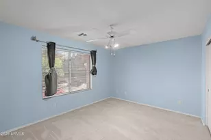 908 E Mountain Sage Dr, Phoenix, AZ 85048 - Photo 32