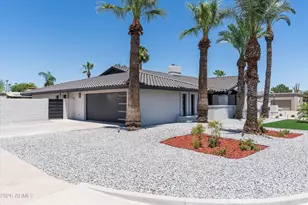 5402 E Acoma Dr, Scottsdale, AZ 85254 - Photo 32