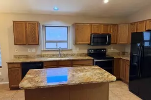 43194 W Sunland Dr, Maricopa, AZ 85138 - Photo 2
