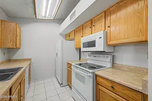 14623 W Yosemite Dr, Sun City West, AZ 85375 - Photo 24