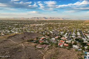 2438 E Cheryl Dr, Phoenix, AZ 85028 - Photo 16