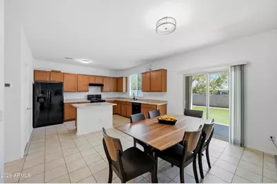 7129 W Solano Drive N, Glendale, AZ 85303 - Photo 6