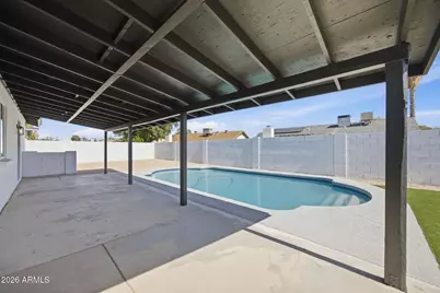 407 W Kristal Way, Phoenix, AZ 85027 - Photo 22