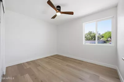 407 W Kristal Way, Phoenix, AZ 85027 - Photo 18
