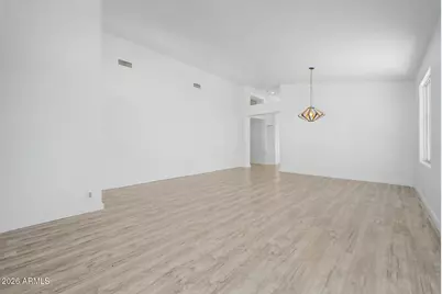7251 E Lakeview Avenue, Mesa, AZ 85209 - Photo 4