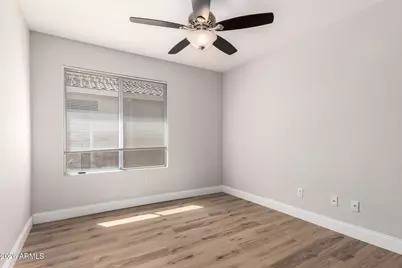 22027 N 73rd Avenue, Glendale, AZ 85310 - Photo 12