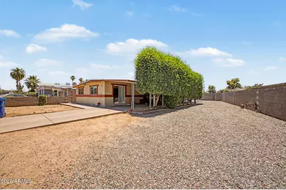 7713 E Holmes Avenue, Mesa, AZ 85209 - Photo 2