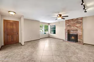 229 E Anderson Ave E, Phoenix, AZ 85022 - Photo 8