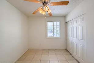 6060 W Hollyhock Dr, Phoenix, AZ 85033 - Photo 14