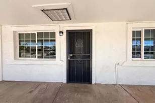 6060 W Hollyhock Dr, Phoenix, AZ 85033 - Photo 20