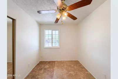 6060 W Hollyhock Drive, Phoenix, AZ 85033 - Photo 4