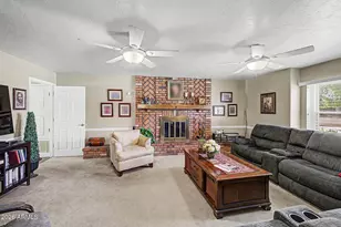 2451 N Forest Cir, Mesa, AZ 85203 - Photo 10