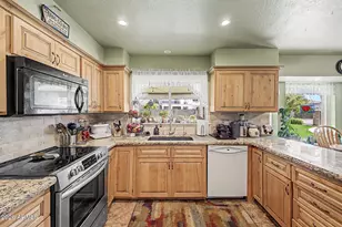 2451 N Forest Cir, Mesa, AZ 85203 - Photo 16