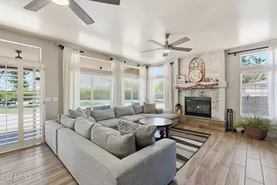 2575 E Drake Street, Gilbert, AZ 85234 - Photo 2