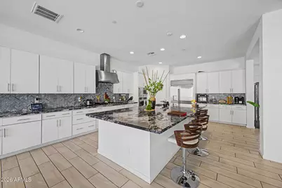 2010 E Villa Linda Drive, Phoenix, AZ 85024 - Photo 8