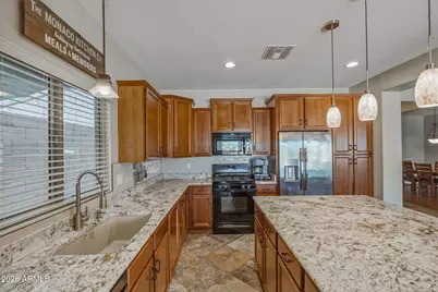 9914 W Patrick Lane, Peoria, AZ 85383 - Photo 34