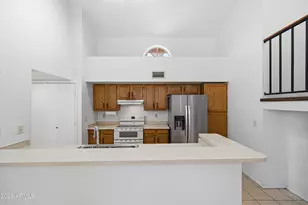 11907 N 76th Dr, Peoria, AZ 85345 - Photo 6