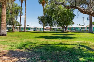 10432 W Oakmont Dr, Sun City, AZ 85351 - Photo 8