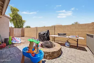 2633 S 81st Ln, Phoenix, AZ 85043 - Photo 1
