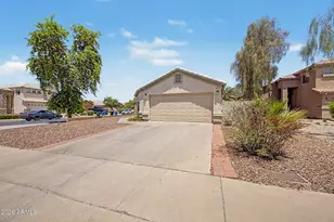 2633 S 81st Ln, Phoenix, AZ 85043 - Photo 6
