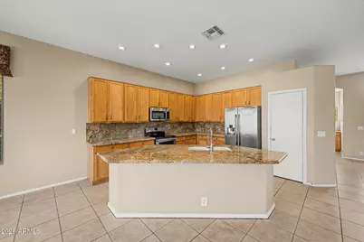 7990 W Yukon Drive, Peoria, AZ 85382 - Photo 10