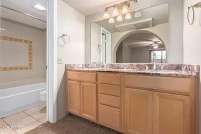 10410 N Cave Creek Road #1011, Phoenix, AZ 85020 - Photo 12