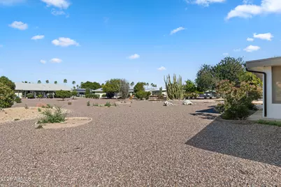 16817 N Meadow Park Drive, Sun City, AZ 85351 - Photo 26