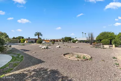 16817 N Meadow Park Drive, Sun City, AZ 85351 - Photo 24