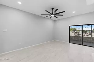 16817 N Meadow Park Dr, Sun City, AZ 85351 - Photo 12