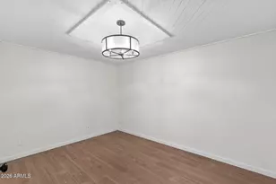 8586 E Indian School Rd, Scottsdale, AZ 85251 - Photo 16